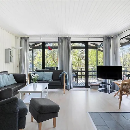 1590-aakirkeby-poserekrogen-31 Feriehus *